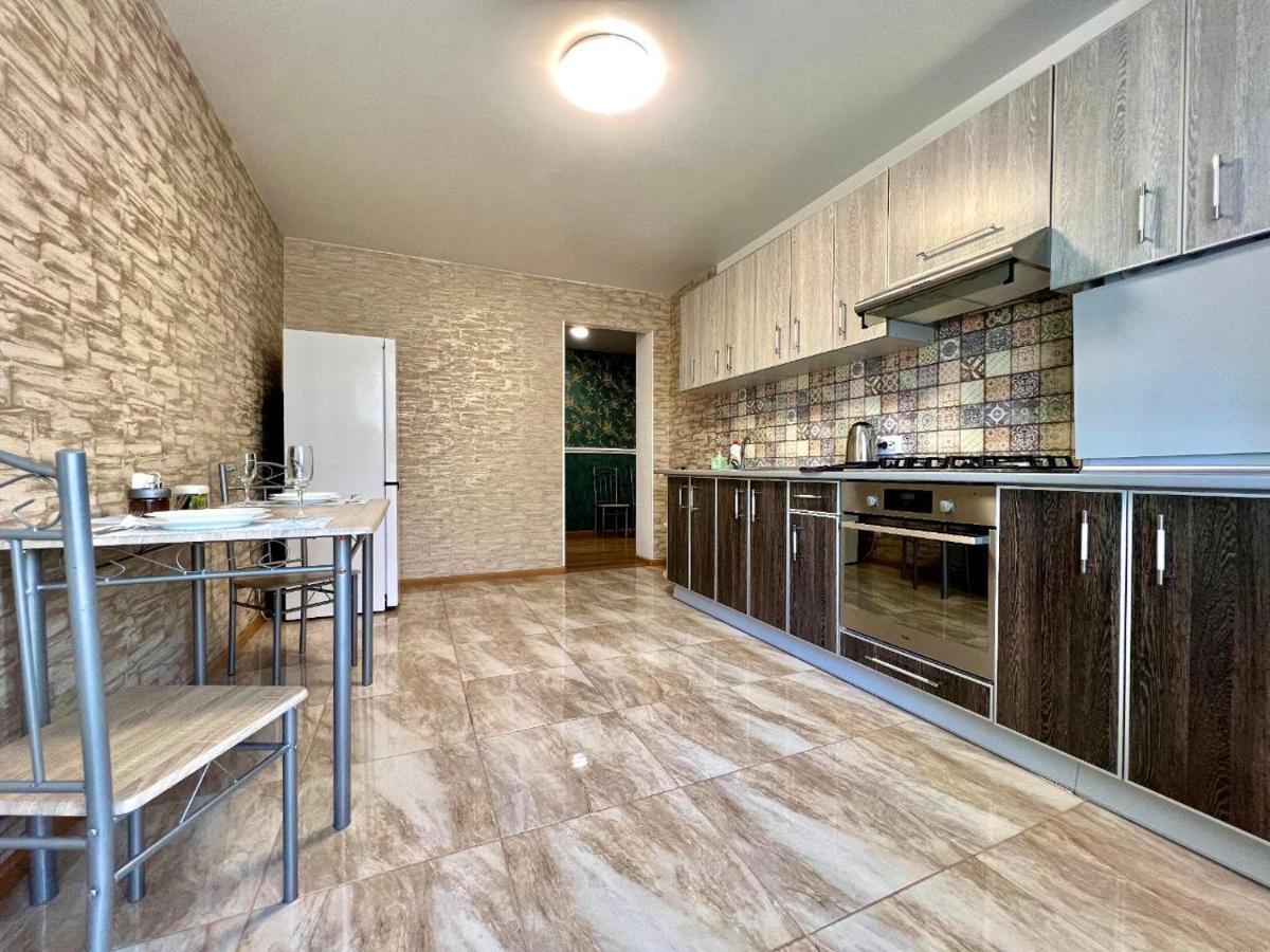 Apartpoltava Простора Однокімнатна Квартира В Новобудові, Корпусний Парк Zewnętrze zdjęcie